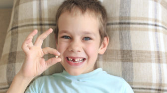 Nevyhadzujte mliečne zuby