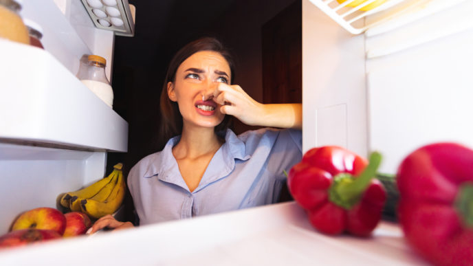 Zápach z chladničky