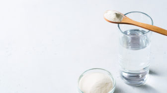 sóda bikarbóna a voda