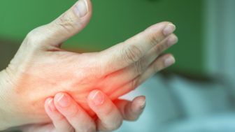 bolesť kĺbu v ruke