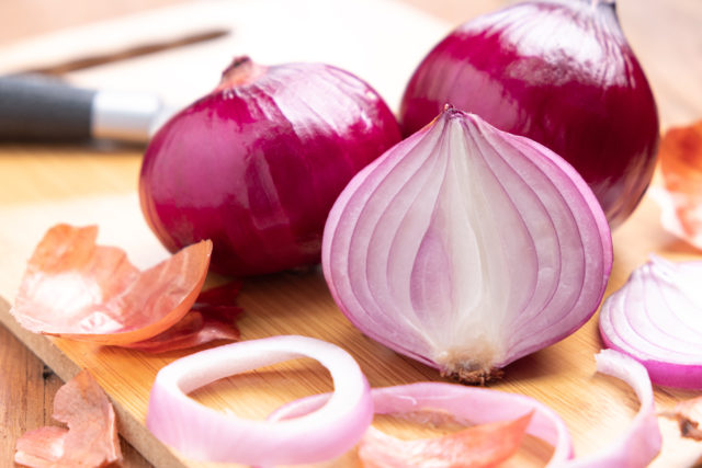 Červená cibule