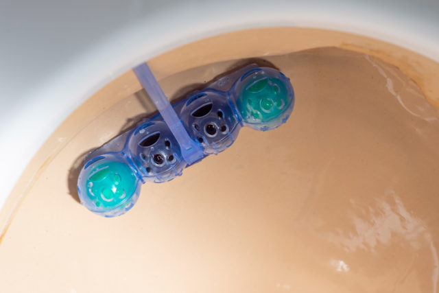 čistiace guličky v záchode