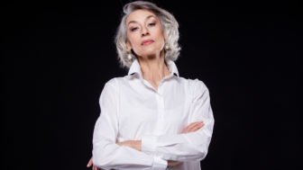 prísna, panovačná žena