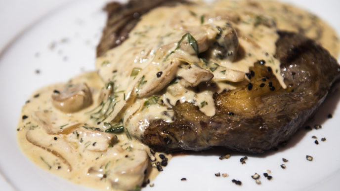 hovädzie s hubovou omáčkou