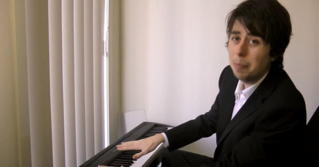 ako sa naučiť hrať na klavíri