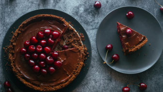 čokoládová torta s višňami