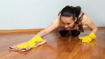 umyť plávajúcu podlahu