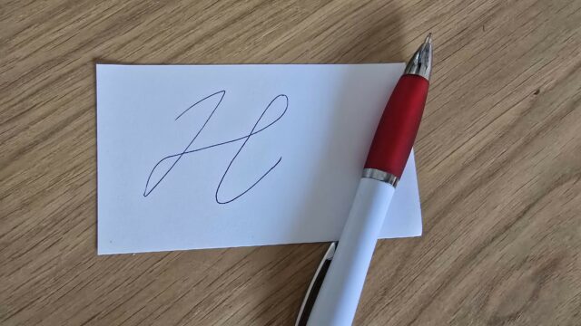 písmeno H