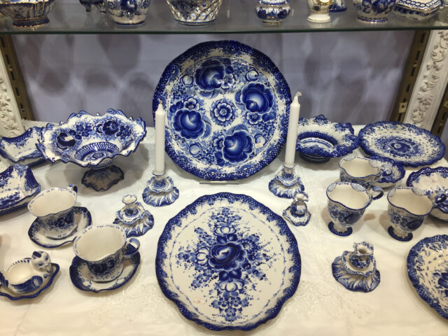 starý porcelán