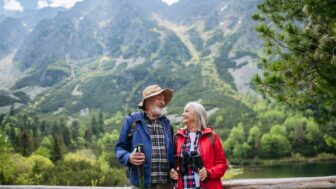 seniori na turistike
