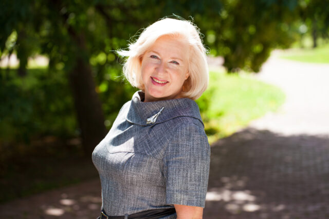 žena s účesom