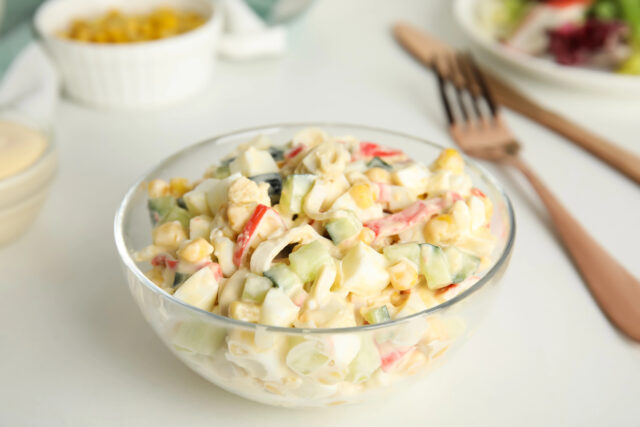 šalát zo surimi
