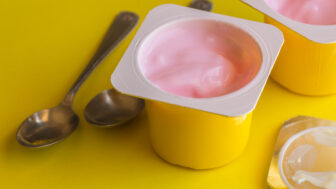 sladený jogurt