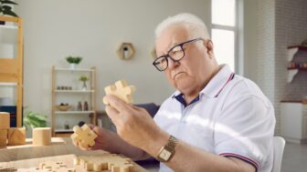 muž s alzheimerom