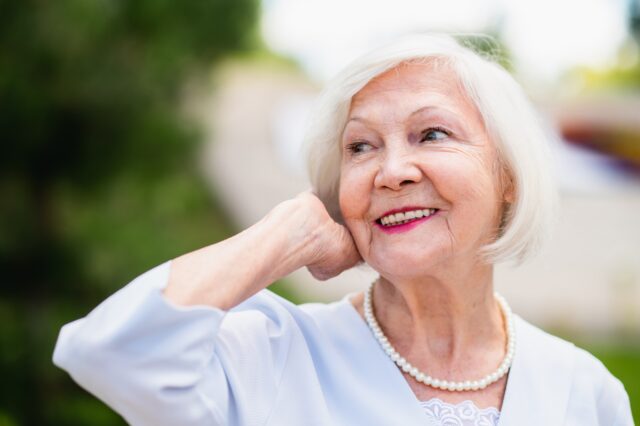 žena s moderným účesom