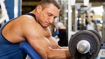 cvičenie v posilňovni