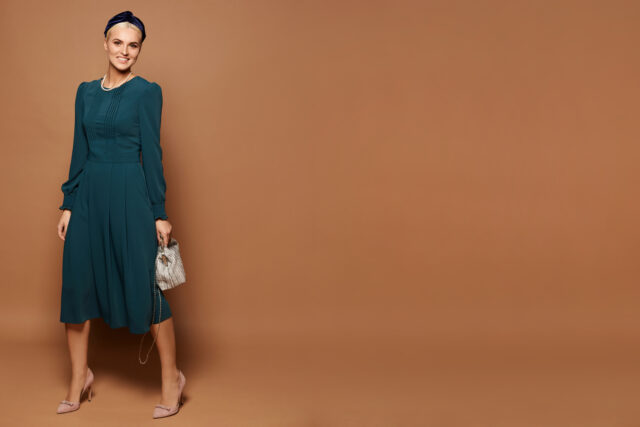 Šaty s dlhým rukávom