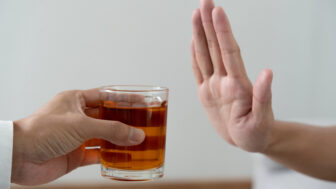 Odmietanie alkoholu