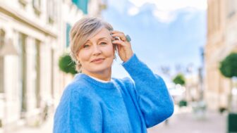 žena s moderným účesom