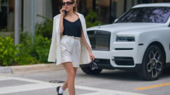 moderný luxusný outfit