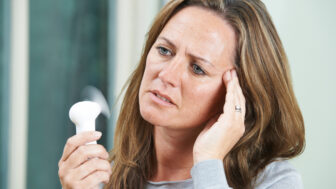 príznaky menopauzy