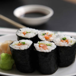 Maki sushi fisch.jpg
