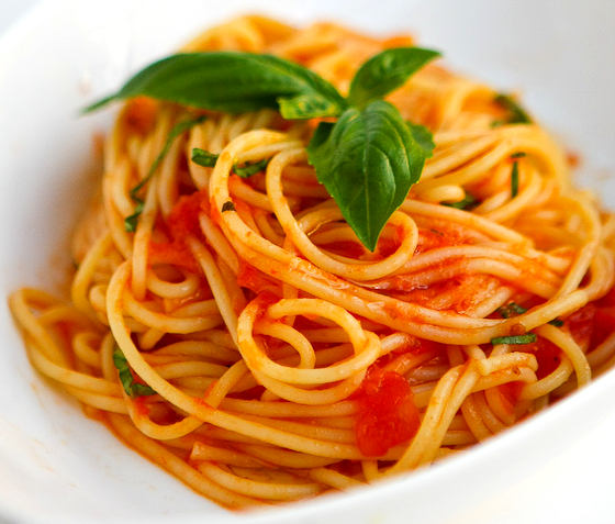 Spaghetti al pomodoro.jpg