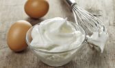 Whats the best bowl for beating egg whites 930x550.jpg