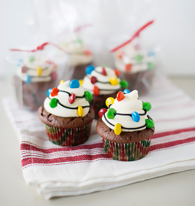 Creative holiday cupcake recipes 1 5a25483652cdb__700.jpg