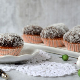 Kokosove mini muffiny na sposob kokosovych jezov.png