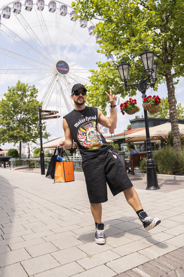 Dj pufflick v designer outlet parndorf.png