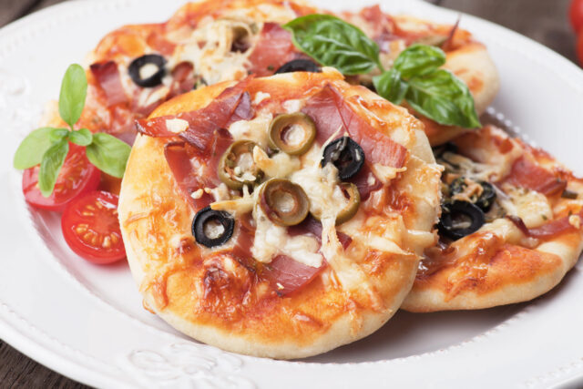 Mini pizze, ktoré potešia každého milovníka pizzi