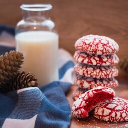 Popraskané červené sušienky Red Velvet