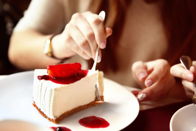 Ako si pripraviť dokonalý cheesecake? 10 tipov, ktoré vás dovedú k perfektnému dezertu