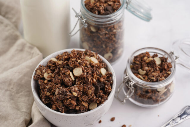 Domáca čokoládová granola – jednoduchá, zdravá a lahodná