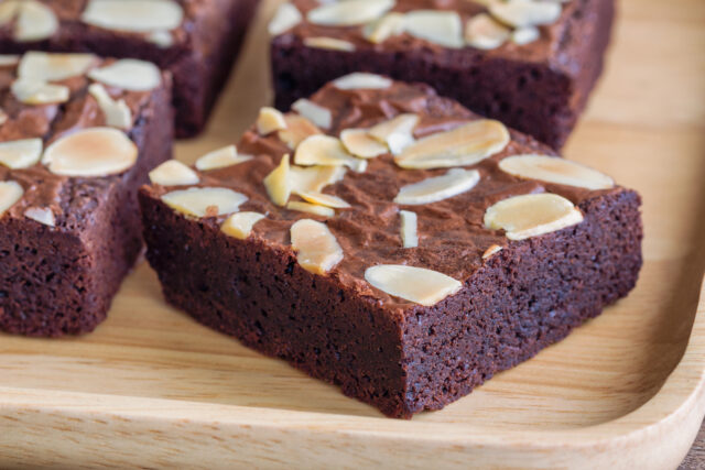 Neodolateľné čokoládové brownies: chrumkavé navonok, jemné vo vnútri