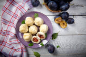 Tvarohové ovocné knedle za pár minút: Jednoduchý recept z troch surovín, ktorý zvládne každý