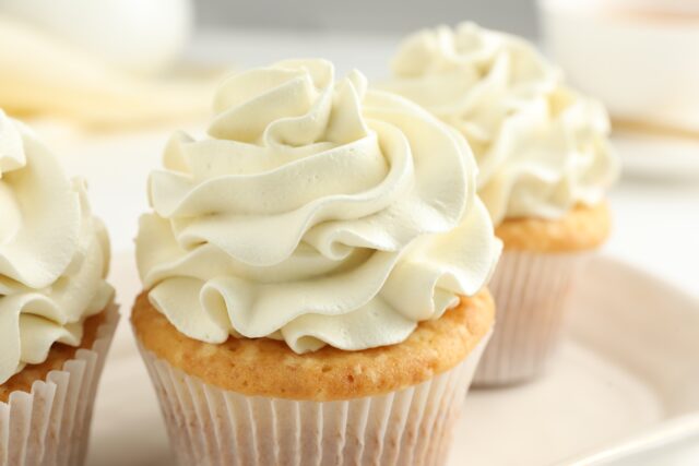 Banánové cupcakes s ľahkým pudingovým krémom