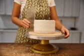 Torta vám popraskala? Môže za to krém – a týchto 6 chýb