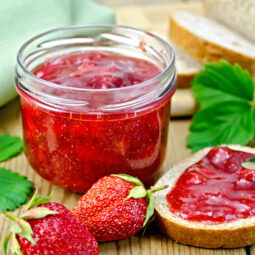 Výborná domáca jahodová marmeláda nemusí obsahovať žiadny cukor