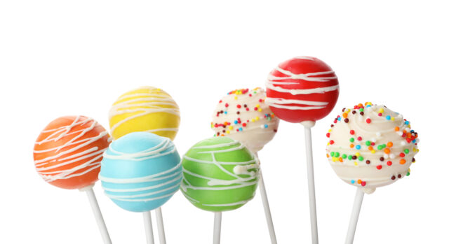 Koláčik na paličke, ktorý ovládol svet – fenomén menom cake pop