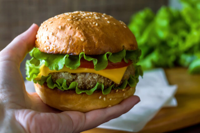 Domáci hamburger, ktorý sa vyrovná reštauračnému