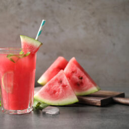 Osviežujúca letná melónová limonáda