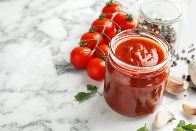 Domáci kečup: Jednoduchý recept na omáčku, ktorá prekoná kupovanú