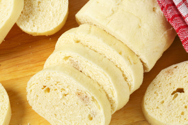 Domáce žemľové knedle raz-dva: jednoduchý recept, ktorý zvládne úplne každý
