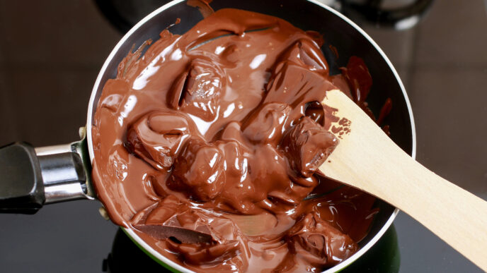 Domáca čokoládová poleva: rýchly recept, ktorý pozdvihne každý koláč