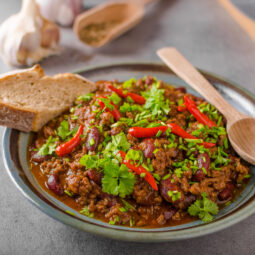 Ako nepokaziť chilli con carne: najčastejšie chyby, ktoré zničia chuť aj vôňu