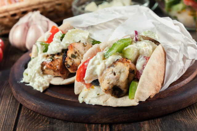 Domáci kurací gyros z rúry – rýchlo, jednoducho a s dokonalou chuťou