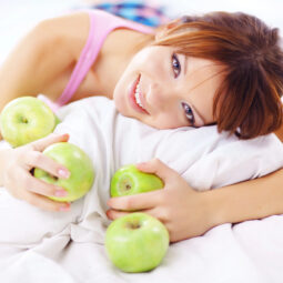 Prečo siahnuť po jablku pred spaním