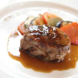 Bravčové medailóniky z panenky na slanine a cibuli